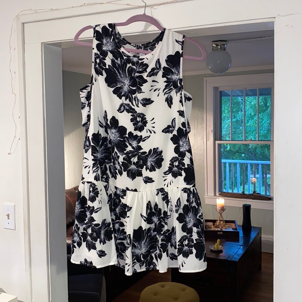 White & black side cut out flower dress